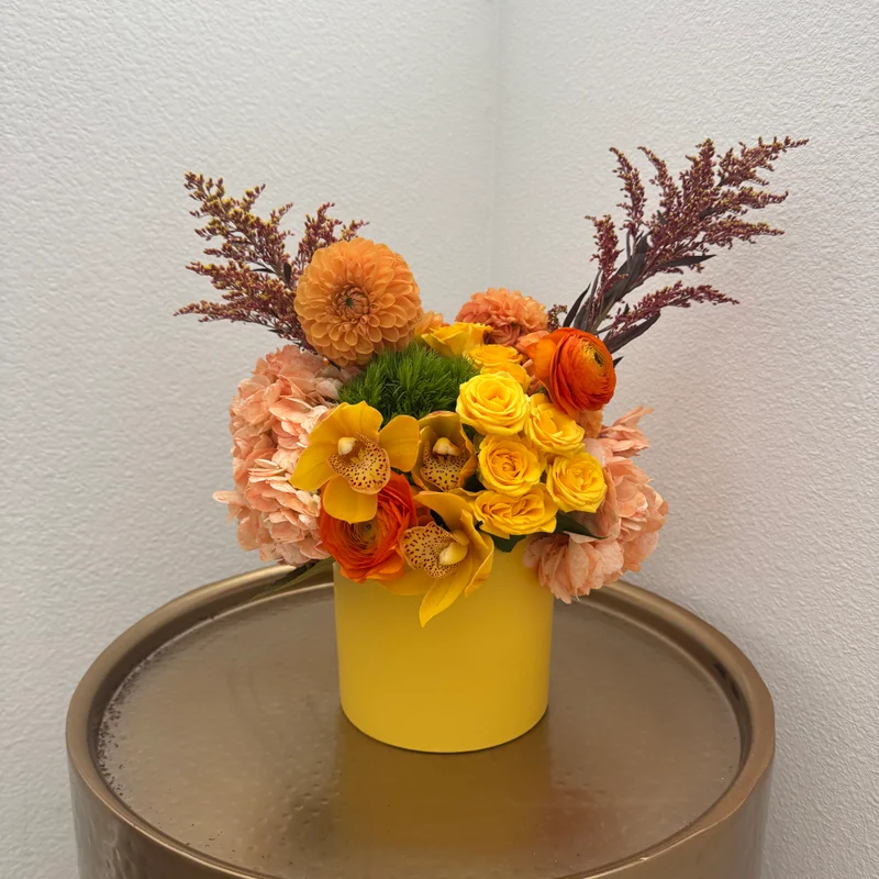 Falling for You - Premium flower arrangement | Gemma Flowers
